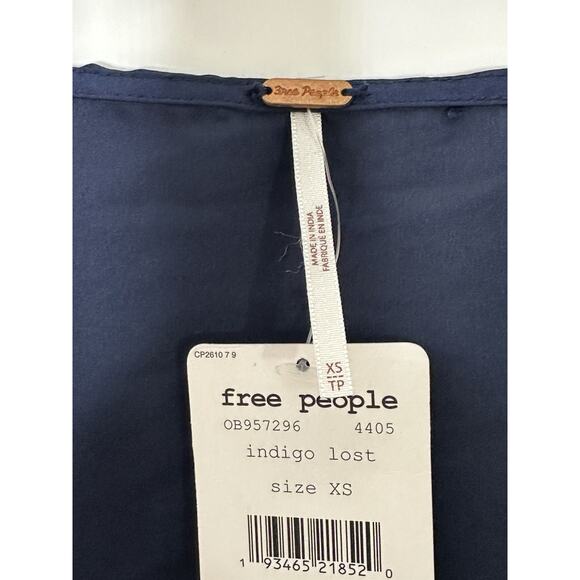 NWT Free People Womens Midnight Vibes Blouse XS Satiny Cropped‎ Boho Indigo Blue - Picture 15 of 16